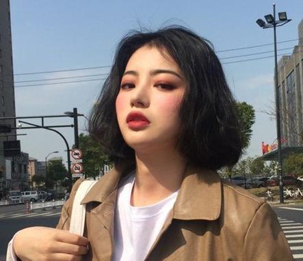 最新款劉海，時尚潮流的焦點與個人風格的完美展現