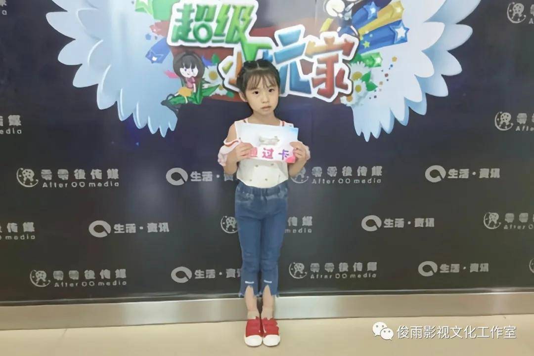 2024新澳正版免費(fèi)資料大全,素材動態(tài)方案解答_固定版DGF24.45