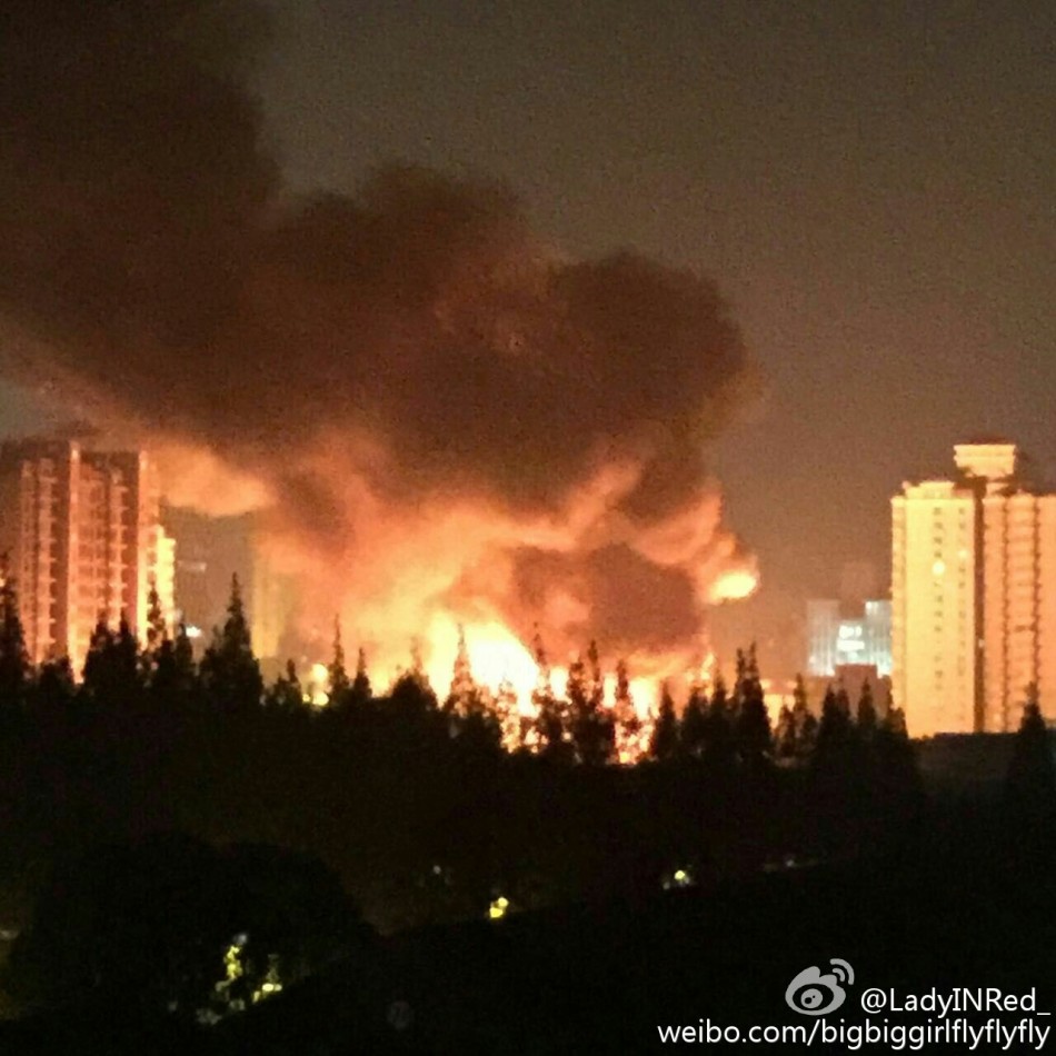 上海爆炸事件之外，小巷中的獨特風(fēng)味美食探索
