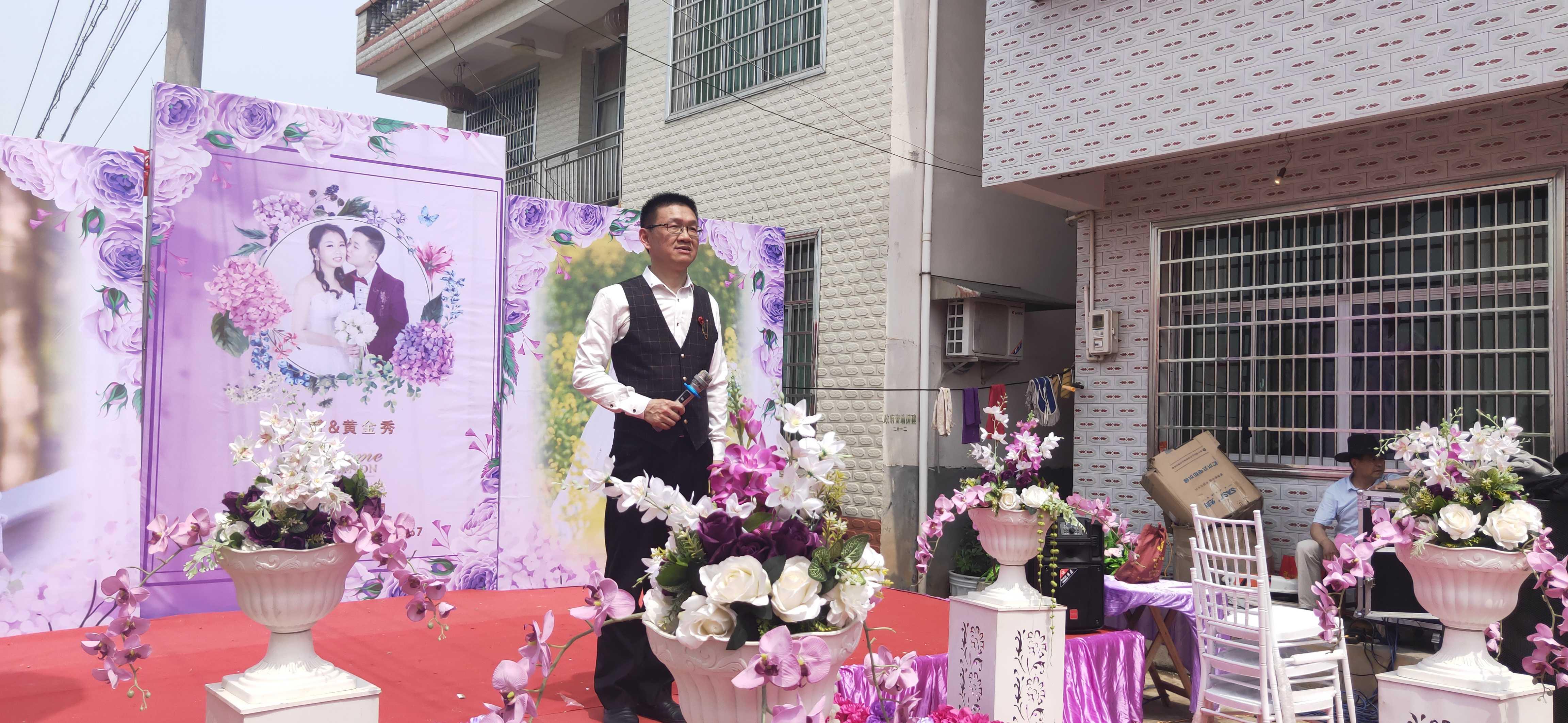 最新浪漫婚禮主持詞，締造童話般的愛(ài)情傳奇