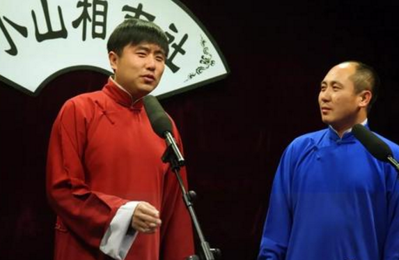 最新相聲劇本，創(chuàng)新與傳統(tǒng)融合的獨到見解