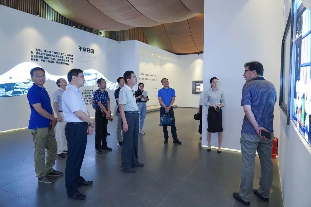 黃山最新新聞，自然美景與旅游發(fā)展觀點(diǎn)碰撞的探討