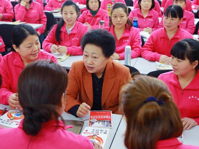 科技重塑退休生活，下崗職工退休最新消息與智能產(chǎn)品照亮未來之路