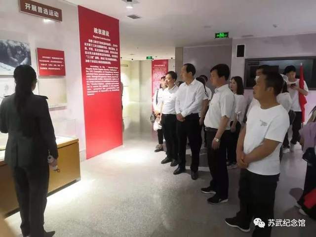 直播間叮當(dāng)，學(xué)習(xí)、變化與自信的旋律之旅