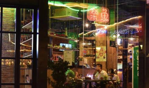 好來秀直播，小巷中的獨特風(fēng)味，探索特色小店的直播之旅