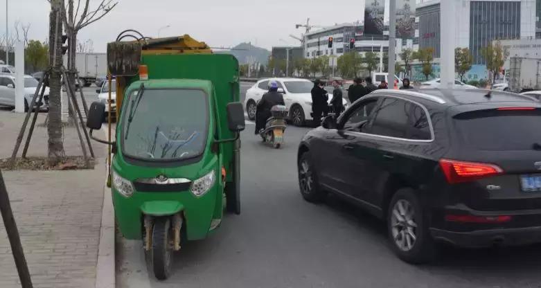 臺州黃巖車禍最新報道，溫馨車禍日常