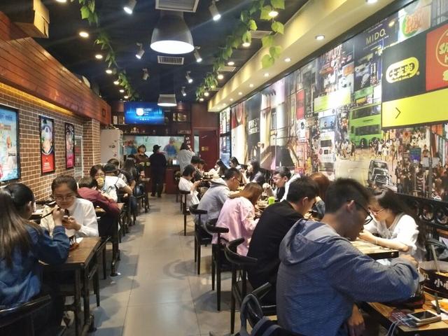 財(cái)迷好咪天才兒孑——小巷中的神秘特色小店最新資訊