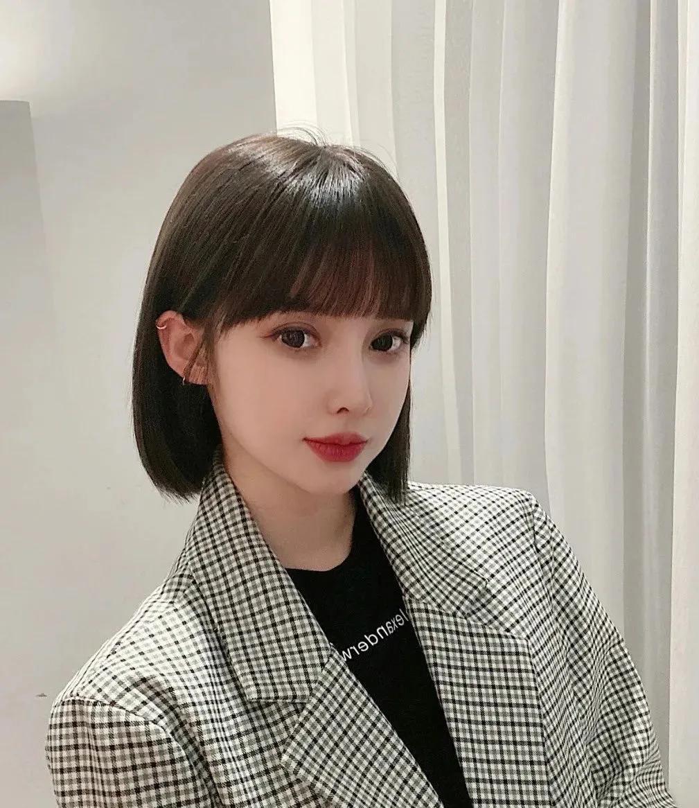 2024女性短發(fā)新風(fēng)尚，展現(xiàn)變化之美與自信成長(zhǎng)的力量