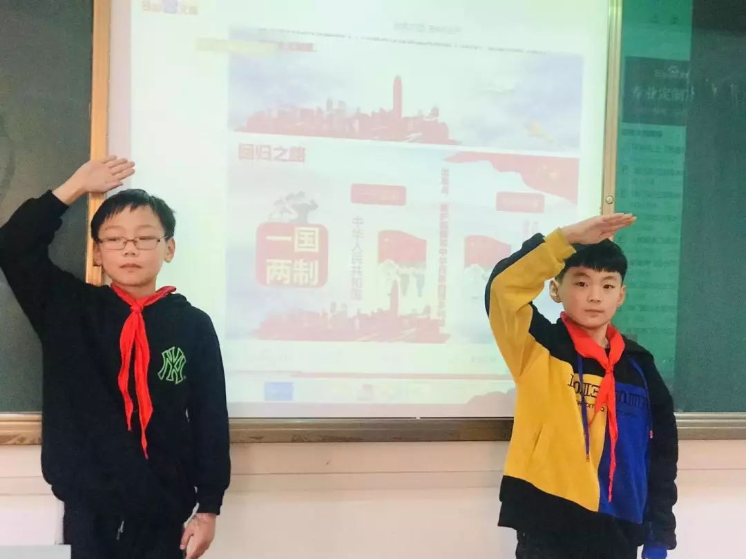 奧門雷鋒心水論壇,高效執(zhí)行方案_YSQ49.676高清晰度版