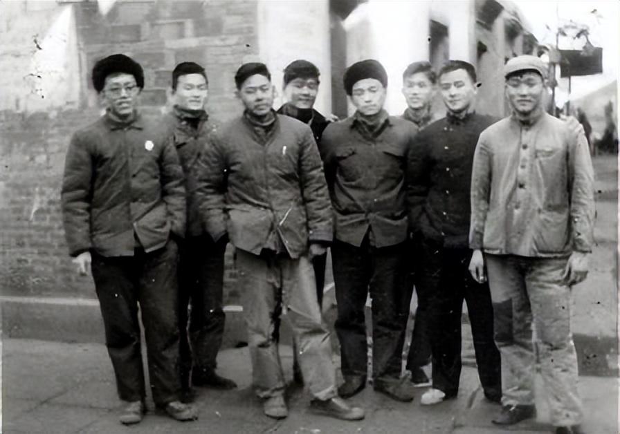 遼寧東港最新招工信息，李明與友共覓職業(yè)，品味生活美好與溫馨陪伴的日常故事開(kāi)啟