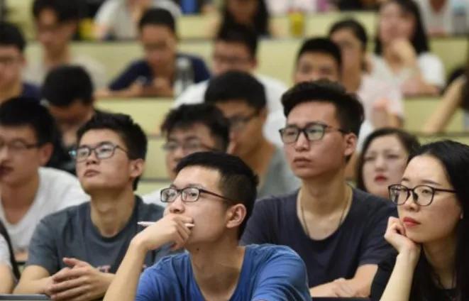 時代背景下的退休干部返聘最新規(guī)定深度解讀