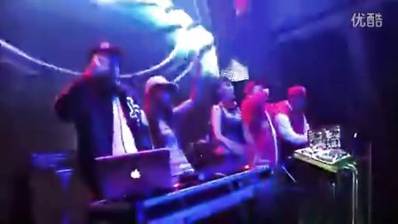 最新DJ舞曲風(fēng)潮，超勁爆魅力與風(fēng)潮的震撼之夜