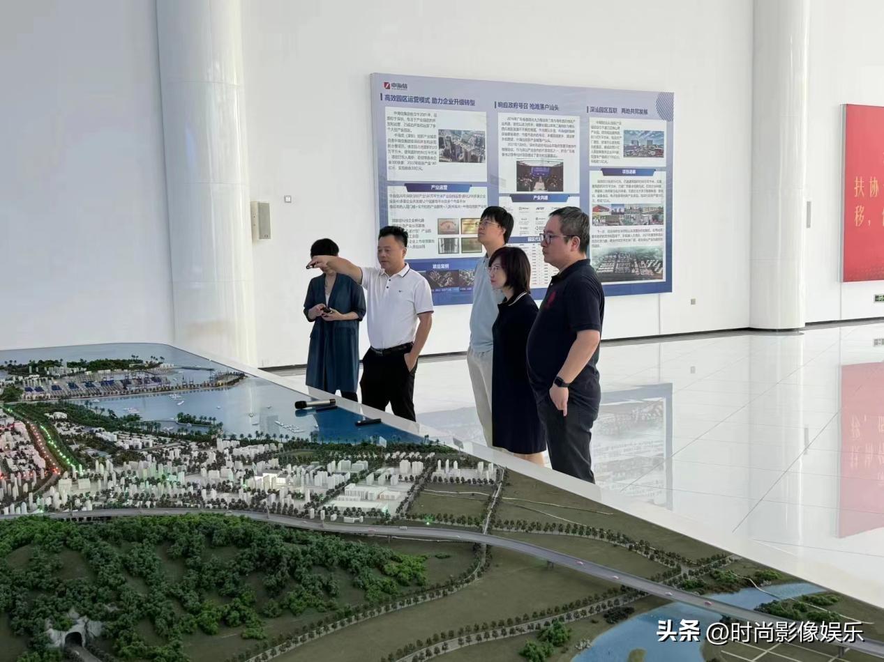 2024年濠江免費(fèi)資料,安全性方案執(zhí)行_QJB13.510商務(wù)版