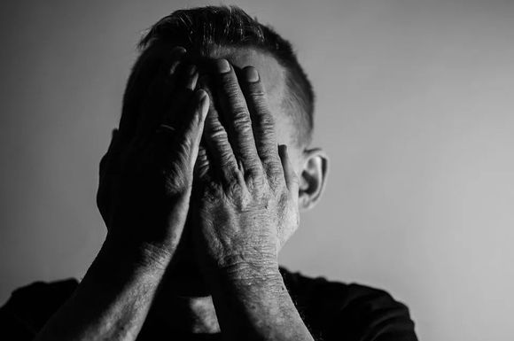 關注抑郁癥，預防自殺，我們需要行動與關愛