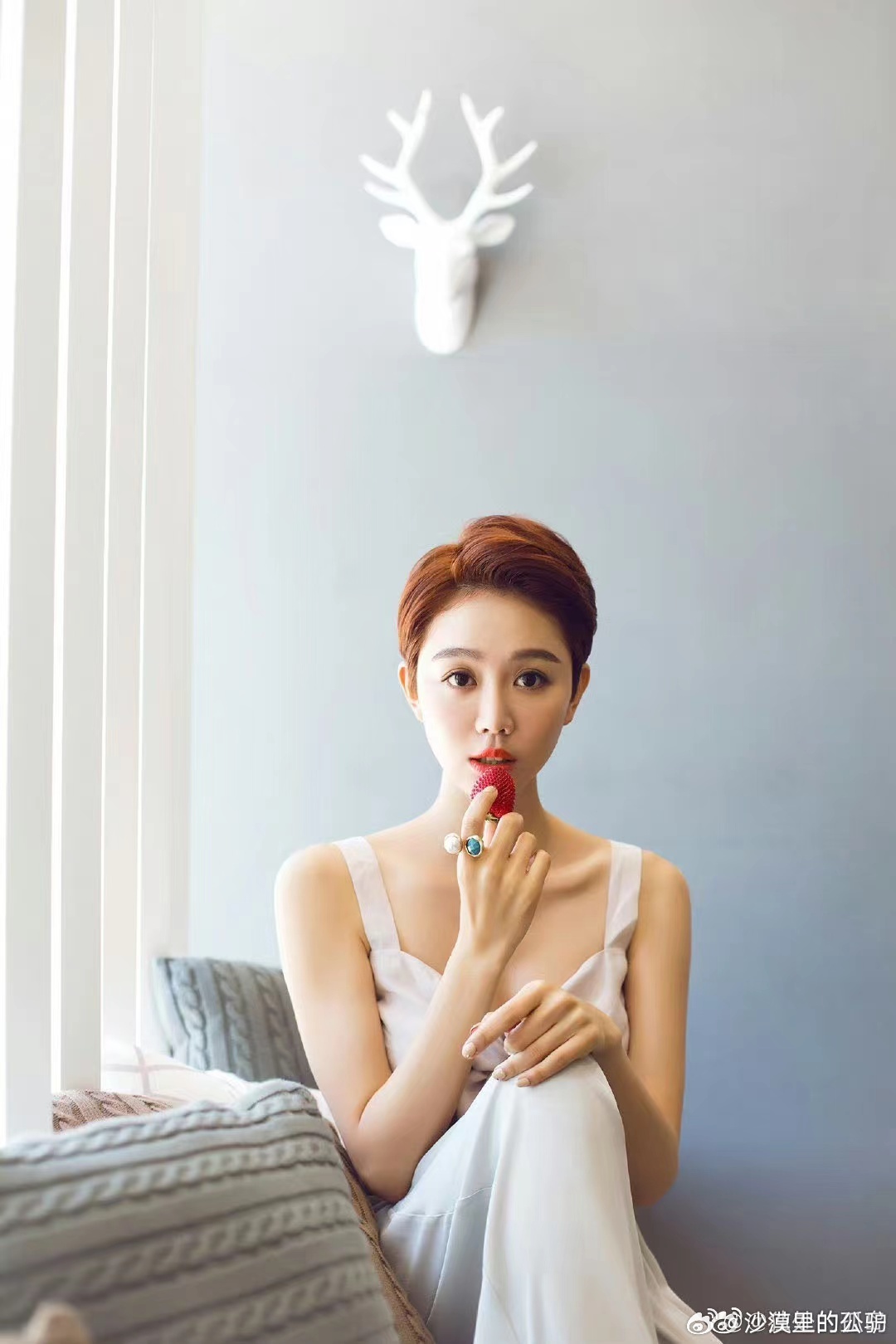 姜妍最新短發(fā)引領(lǐng)時(shí)尚潮流，成為新標(biāo)桿