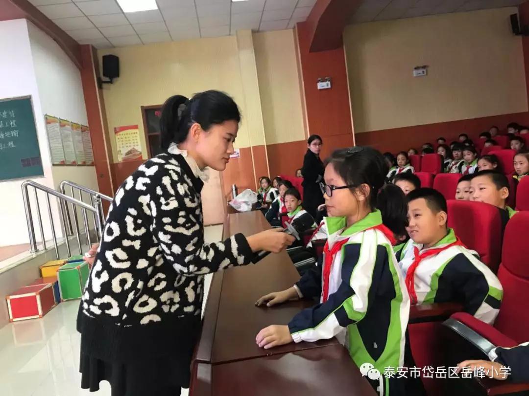 飄蕩的云最新小說，云端之上的自信與變化之韻