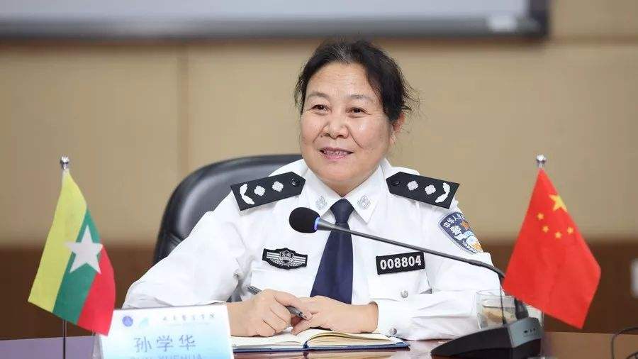 云南警官學(xué)院最新領(lǐng)導(dǎo)探秘與小巷風(fēng)味之旅