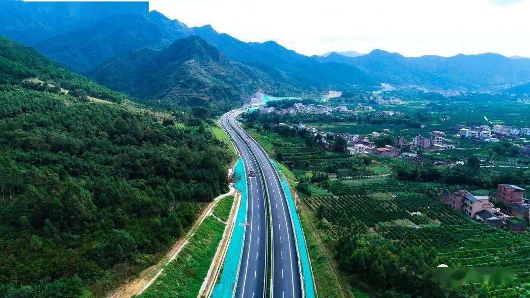 蒙山高速公路最新動態(tài)報(bào)道