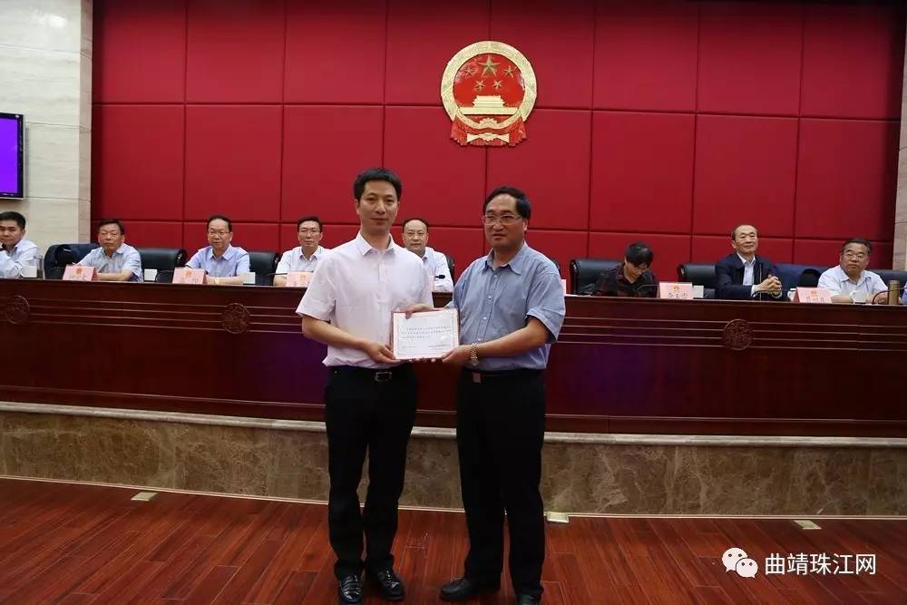 陸良人事任免新篇章，友情、家庭與希望的交響樂章