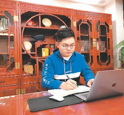 最新旅行限制下的學(xué)習(xí)之路，自信與成就的力量探索