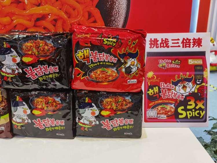 探索熱門美食新篇章，火雞面的最新魅力