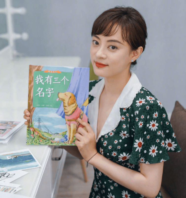 孫儷最新長發(fā)造型，優(yōu)雅與力量的完美展現(xiàn)