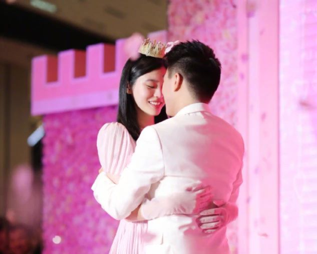 何猷君求婚最新事件，求婚現(xiàn)場曝光與事件分析