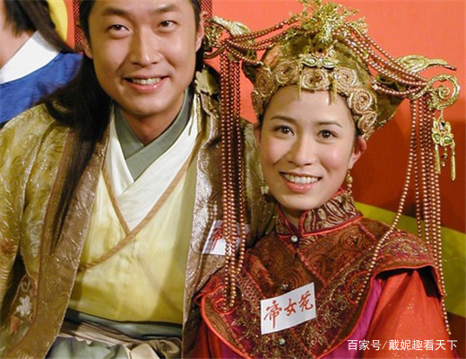 何駙馬演員帶你探秘小巷特色小店