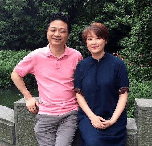 袁立最新動(dòng)態(tài)揭秘，公眾關(guān)注下的多元視角發(fā)展