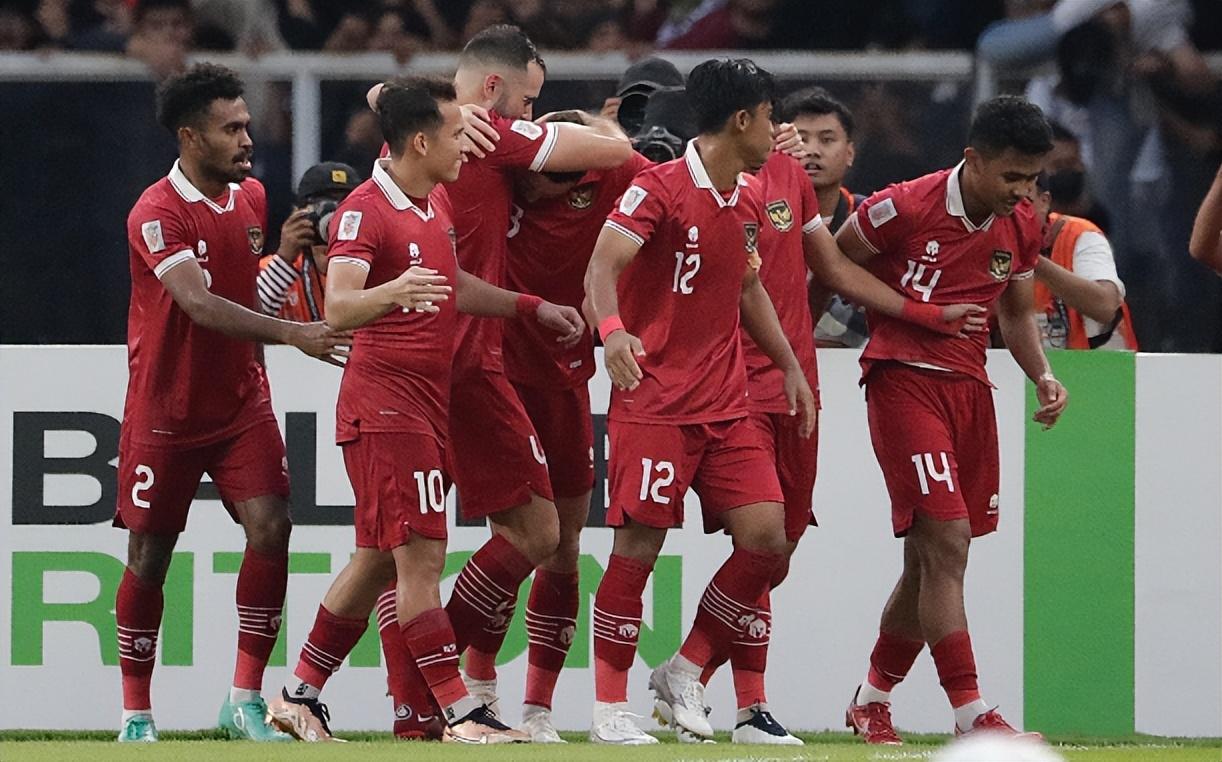 fifa國家隊最新排名,FIFA國家隊最新排名，巷弄深處的足球之魂與隱藏的美食瑰寶