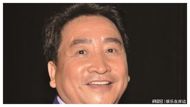 光頭胖子演員的成長之路，自信鑄就輝煌，從變化中學(xué)習(xí)啟航