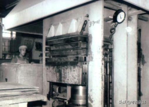 摩德利鋼琴價(jià)格表大全