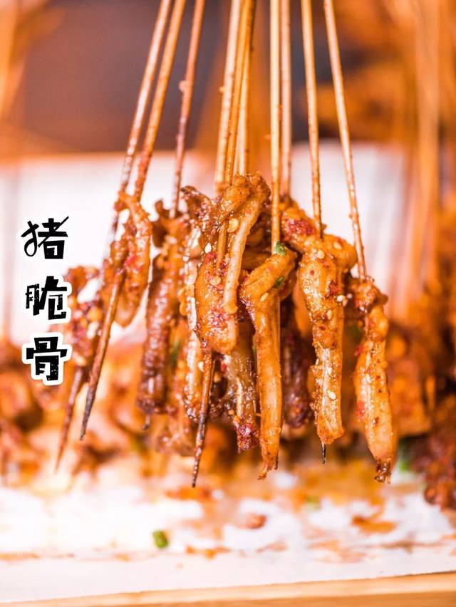 新鮮烤物推薦，誘人的燒烤美食之旅啟程！