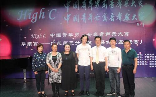 全國(guó)聲樂(lè)比賽，音樂(lè)之光的璀璨舞臺(tái)展才華