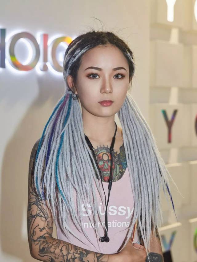 臟辮最新款，擁抱自然美景的輕松之旅發(fā)型探索